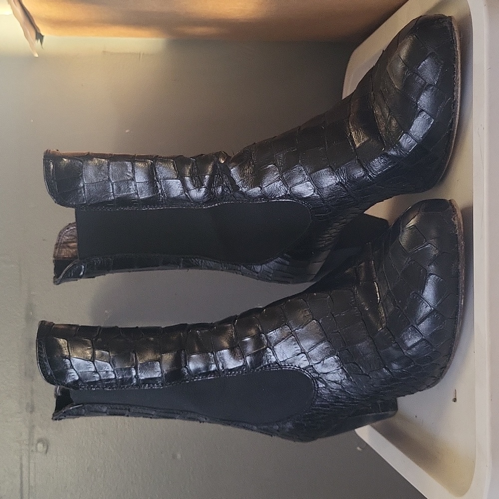 Attilio Giusti Leombruni -Black Patent Leather Reptile Embossed Heel Boot 37 6.5